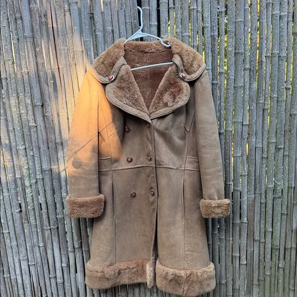 Vintage 1970s Women's Tan Shearling Coat - Picture 1 of 9
